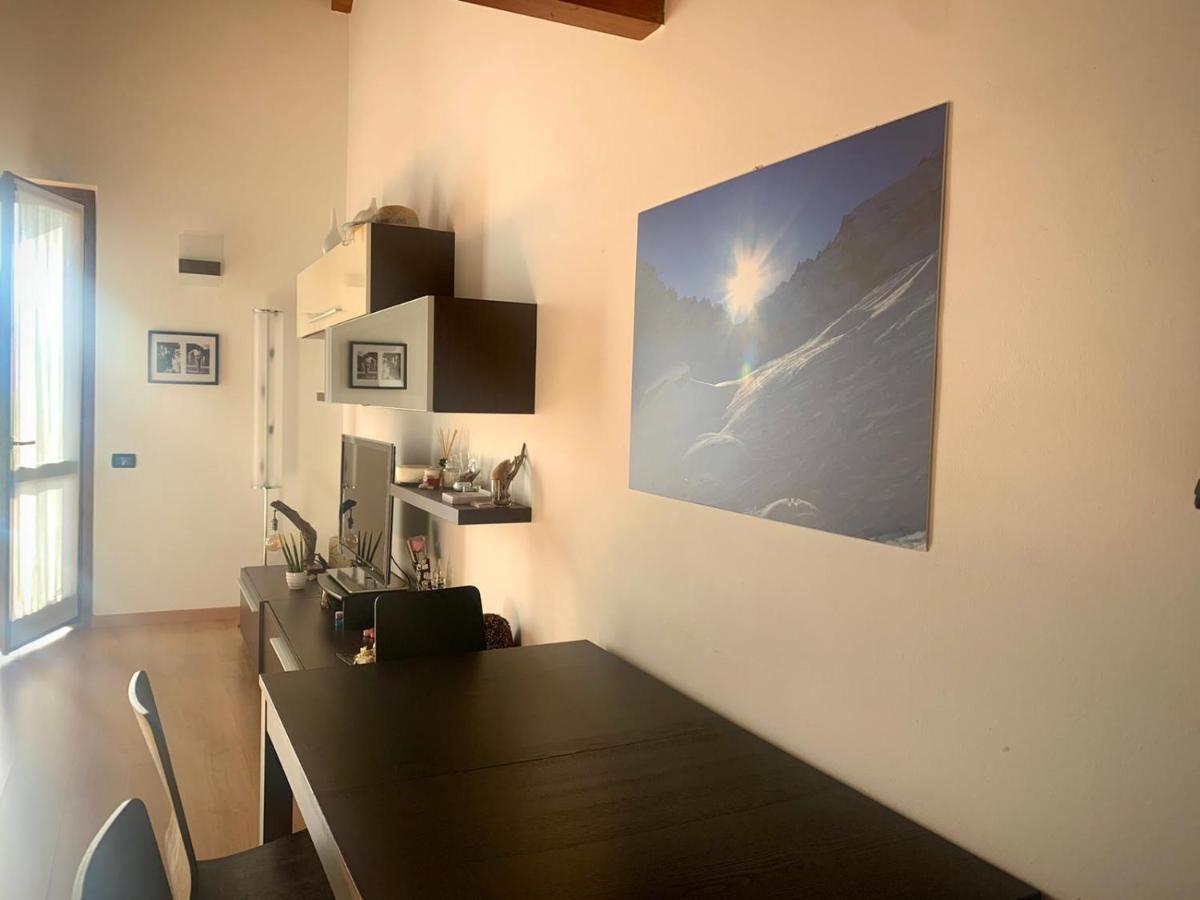 Iseolakerental - La Rocca Castro  エクステリア 写真